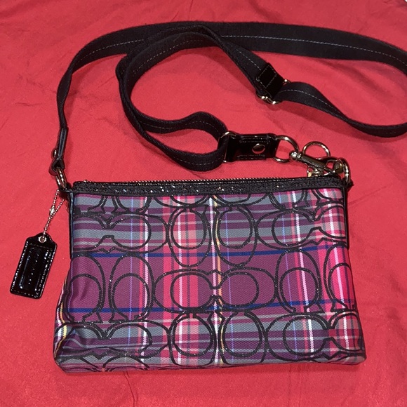 Like new Coach Poppy Tartan signature plaid crossbody bag purse pink plaid bag - Picture 4 of 12